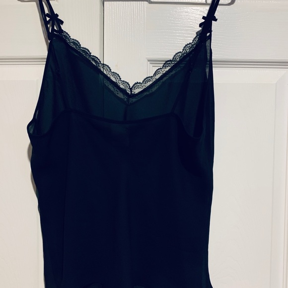 Black camisole- lightweight-delicate straps w bows - Picture 6 of 6